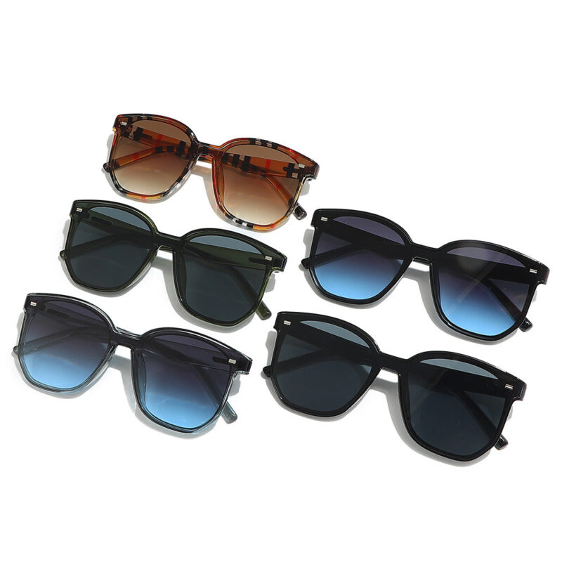 New square fashion sunglasses. European and American personalized lenses. zigzag polygonal rivet sunglasses - Image 4